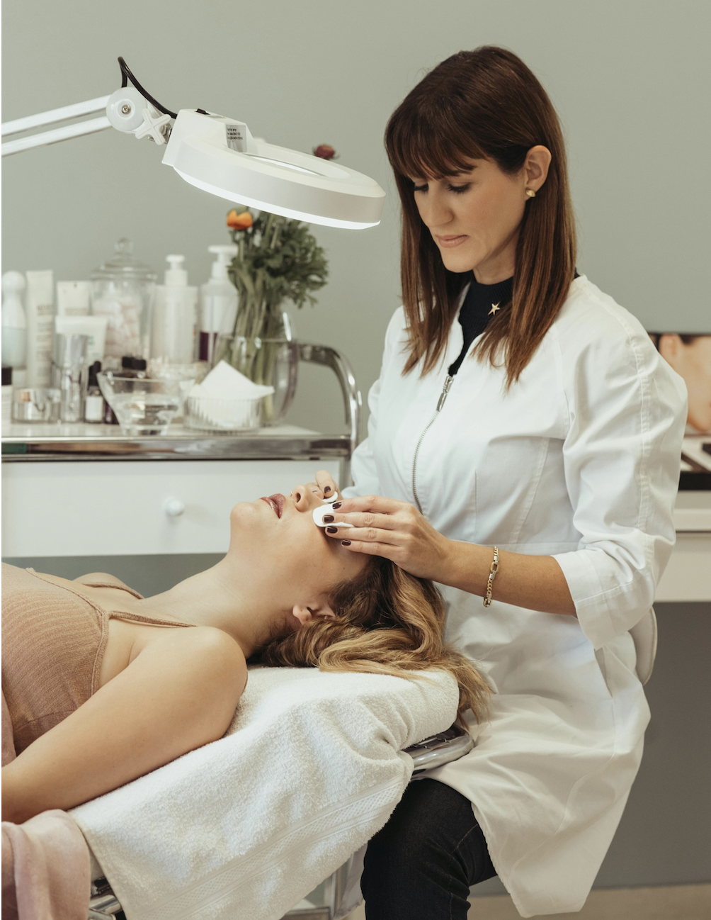 How to become an esthetician